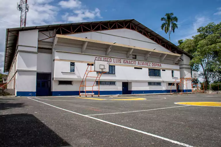 Fachada Ingreso Coliseo Imder Buga